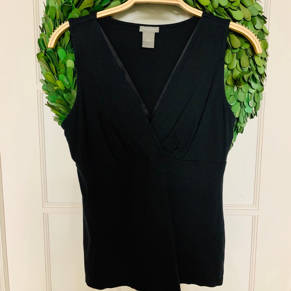 Small | Anne Taylor | Sleeveless Blouse | Black